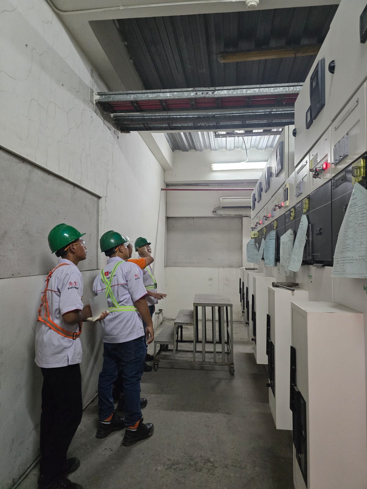 Dokumentasi Instalasi CCTV Pabrik